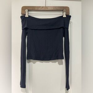 Off-the-Shoulder Tight Long-Sleeve Crop Top